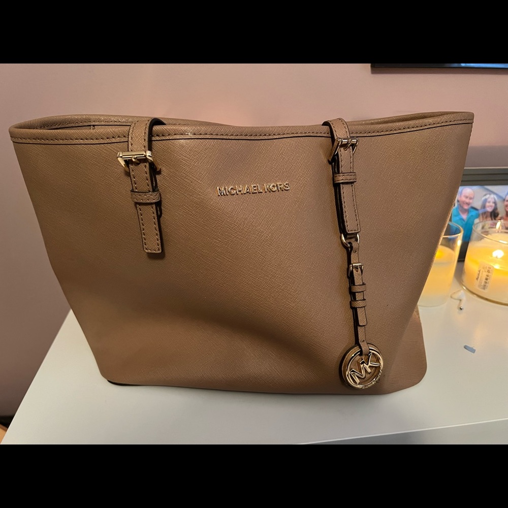 Michael kors tan bag
